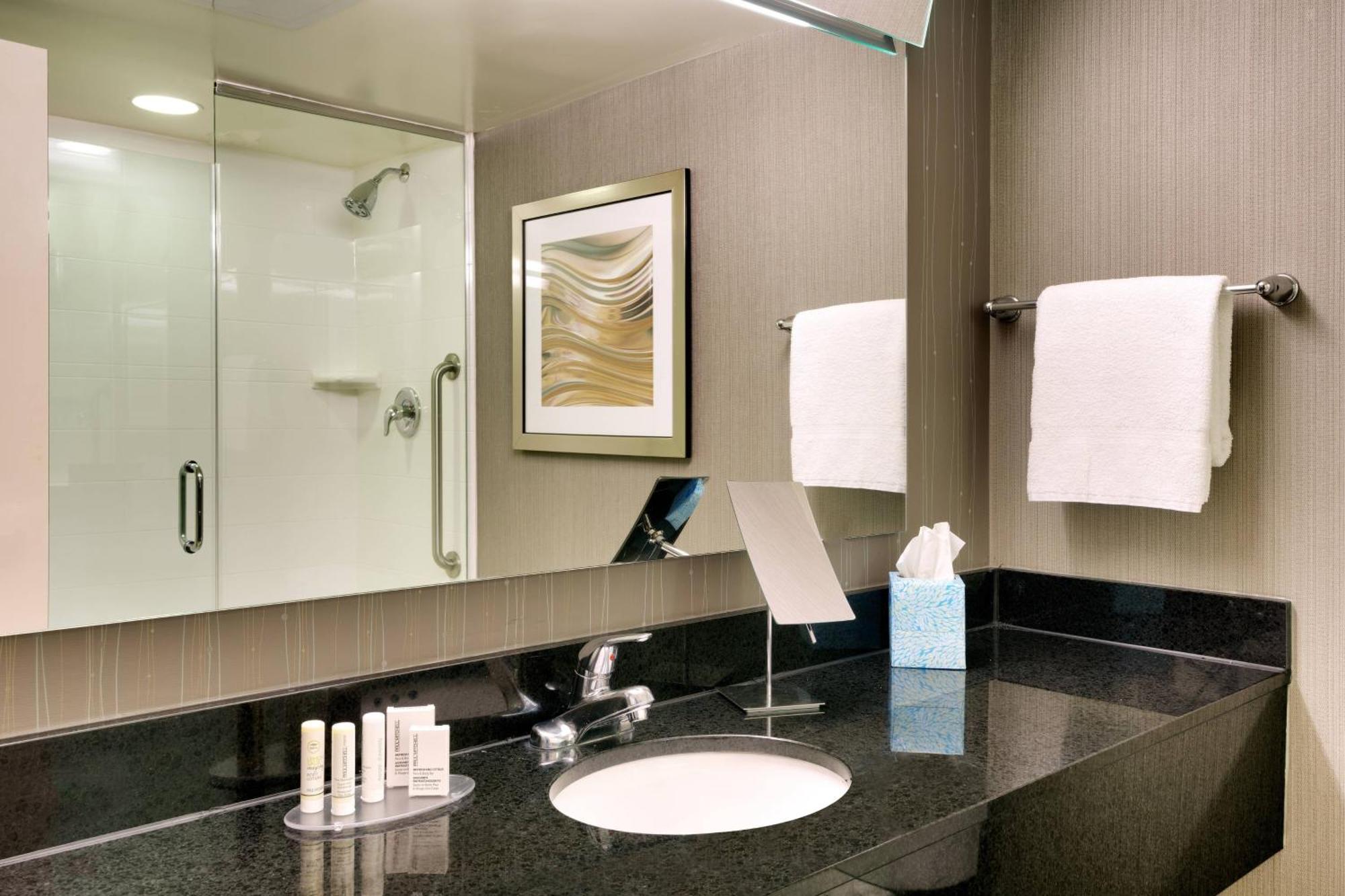 Courtyard By Marriott Charlotte Airport Loso Bagian luar foto
